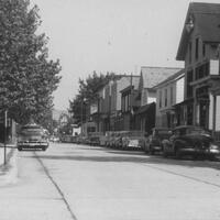 The intersection of Summit Ave and Sea Cliff Ave looking east down Sea Cliff Ave.
