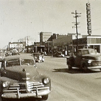 Looking east on Hempstead Turnpike at the intersection of Franklin Ave circa 1952.
