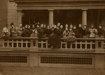 class portrait for Hudson River Institute