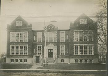 Main Street School in 1919