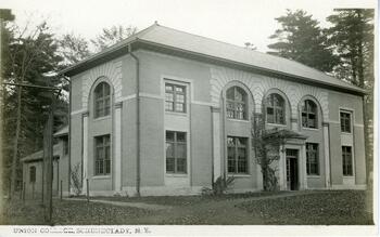 Union College Elizabeth Taylor Postcard Collection