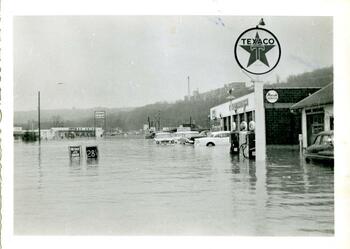 Elmira Road in Ithaca, looking east at South Hill.