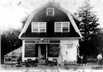 Glaab's Hardware Store, circa 1930. 